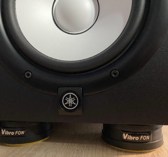 Kaiuttimen tärinänvaimennin Vibro FON