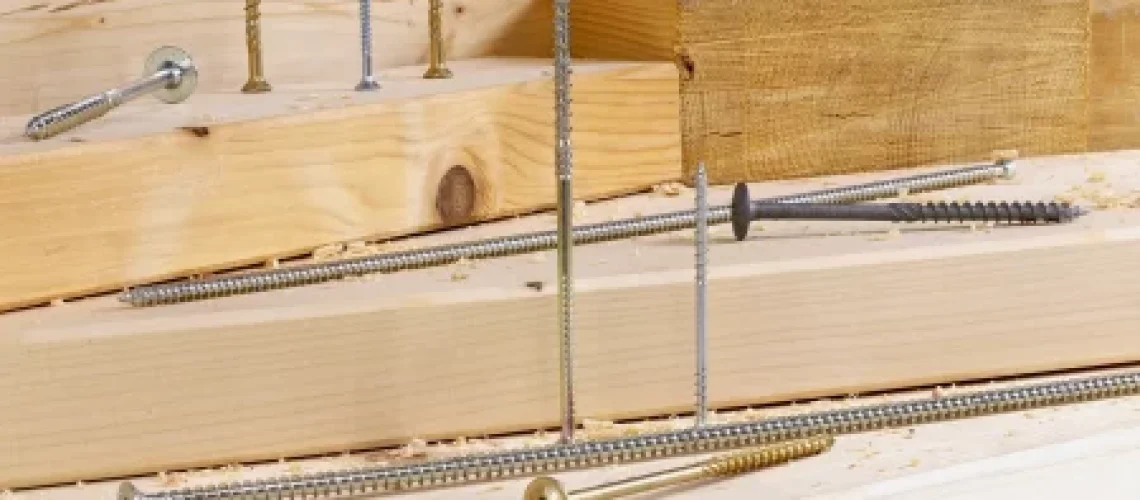 Kuinka valita oikea puuruuvi kattorakenteisiin – WKCS-ruuvien opas